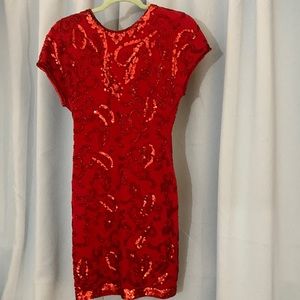 Cache Carmen Marc Valvo Red Sequin/Beaded Stretch cocktail dress. Size XS